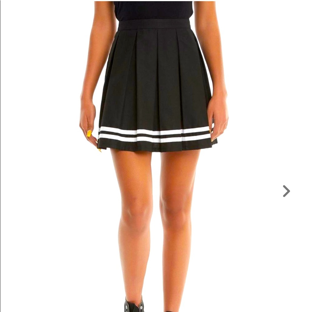 Hot Topic Black Pleated Cheer Skirt SM